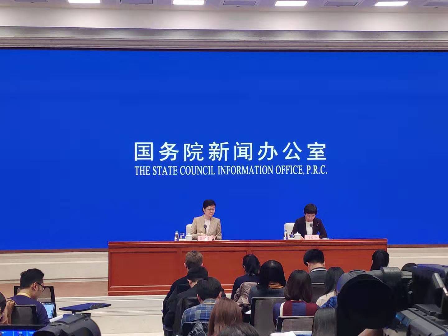 前10個(gè)月全國(guó)規(guī)模以上工業(yè)增加值增長(zhǎng)5.6% 增速與1-9月持平 